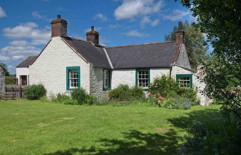 £12m Project Aims to Save Farm Where Robert Burns Wrote Auld Lang Syne