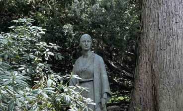 Penelope Jencks' statue of Margaret Fuller in situ pre-restoration