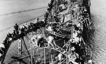 Max Desfor's Flight of Refugees Across Wrecked Bridge in Korea (1951 Pulitzer Prize)