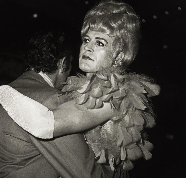 Diane Arbus, Two Men Dancing at the Drag Ball