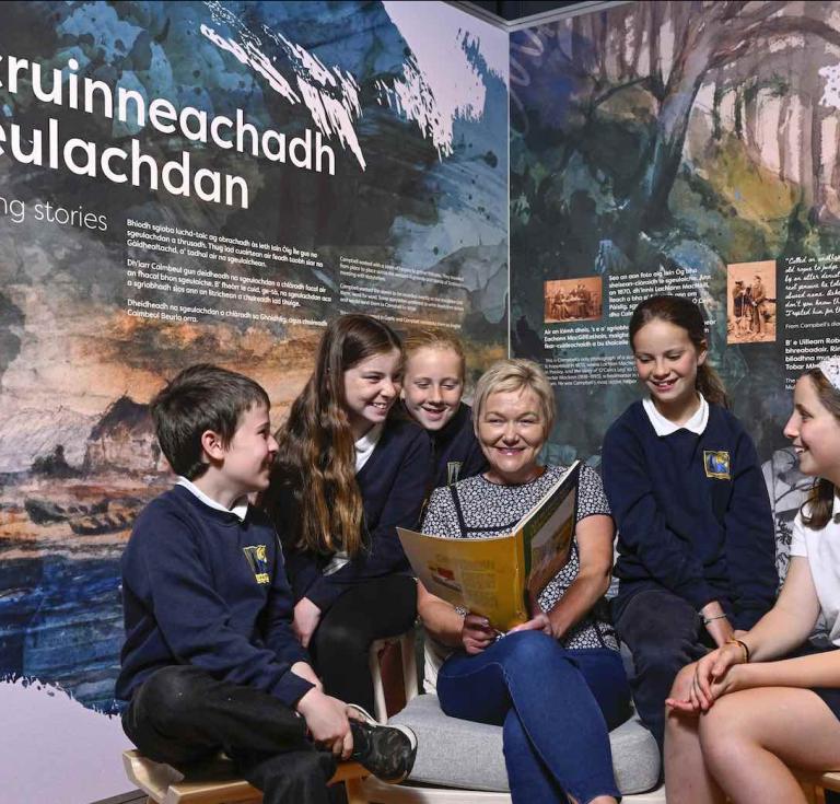 Capital Gaelic Development Officer Ann Paterson shares Gaelic folktales with P6 pupils from Bun-sgoil Taobh na Pàirce, Edinburgh.