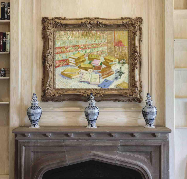 Vincent van Gogh's Romans Parisiens (Les Livres jaunes) in situ