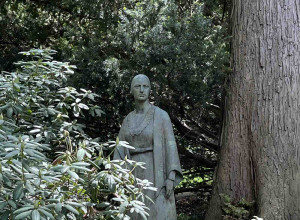 Penelope Jencks' statue of Margaret Fuller in situ pre-restoration